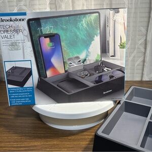 NWT Brookstone Tech Valet Desktop Organizer Tablet/Phone/EarBuds 11.5 x 8.5
